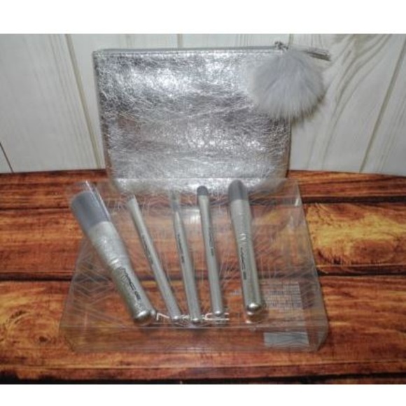 MAC Cosmetics Other - MAC 2017 Holiday Brush Kit Snow Ball Collection